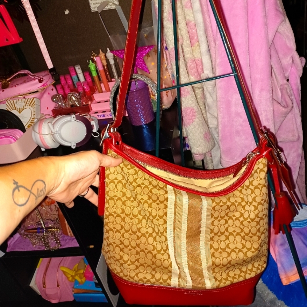 Coach purse - Picture 1 of 9